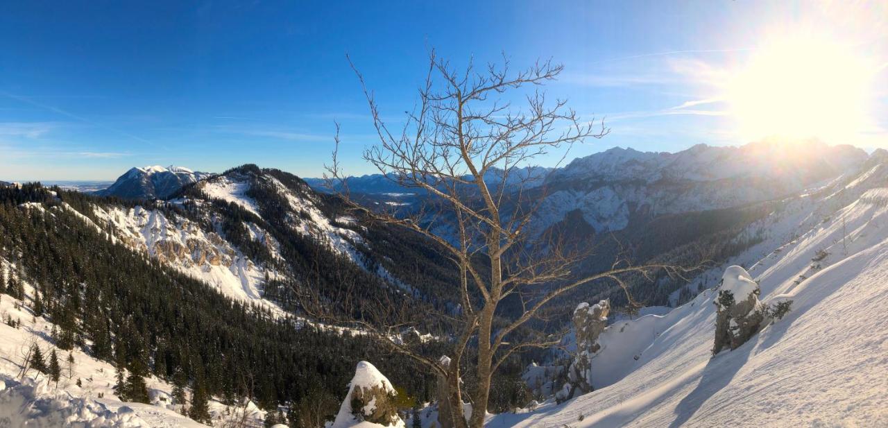 Yeti Lux - Family Garden Lodge Garmisch-Partenkirchen Luaran gambar