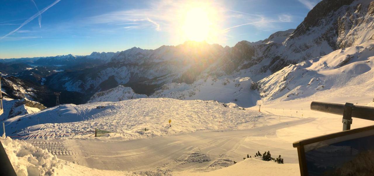 Yeti Lux - Family Garden Lodge Garmisch-Partenkirchen Luaran gambar